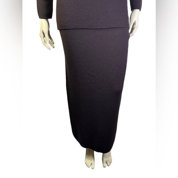 Fabulous Sweater/Skirt Outfit from Andrea Jovine in Like New Condition Size P/M - Picture 4 of 9